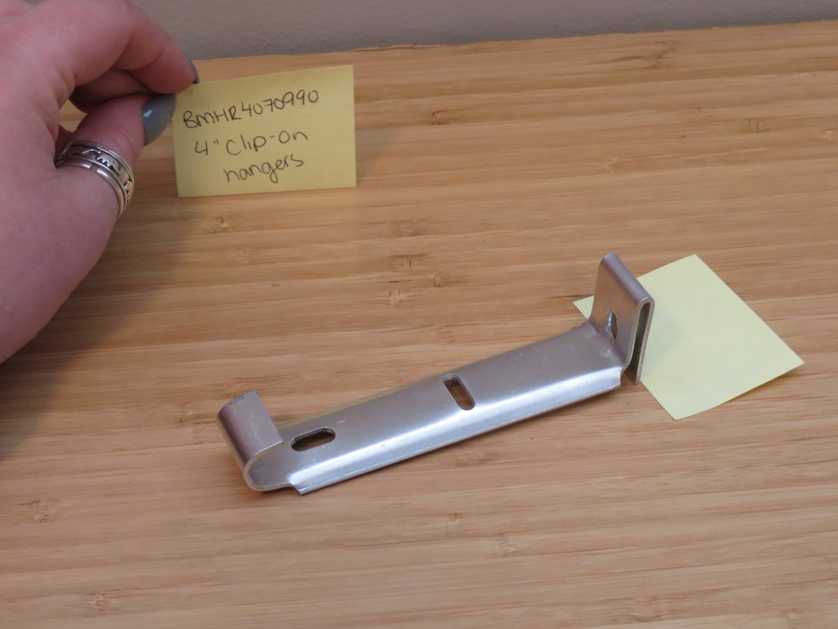 4"CLIP-ON HANGERS (1300)