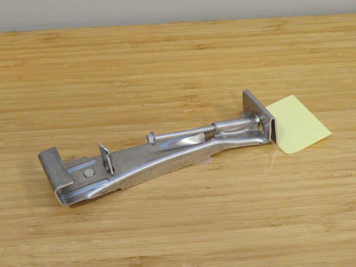 6" 1 PC GUTTER COVER HANGER WITH CLIP