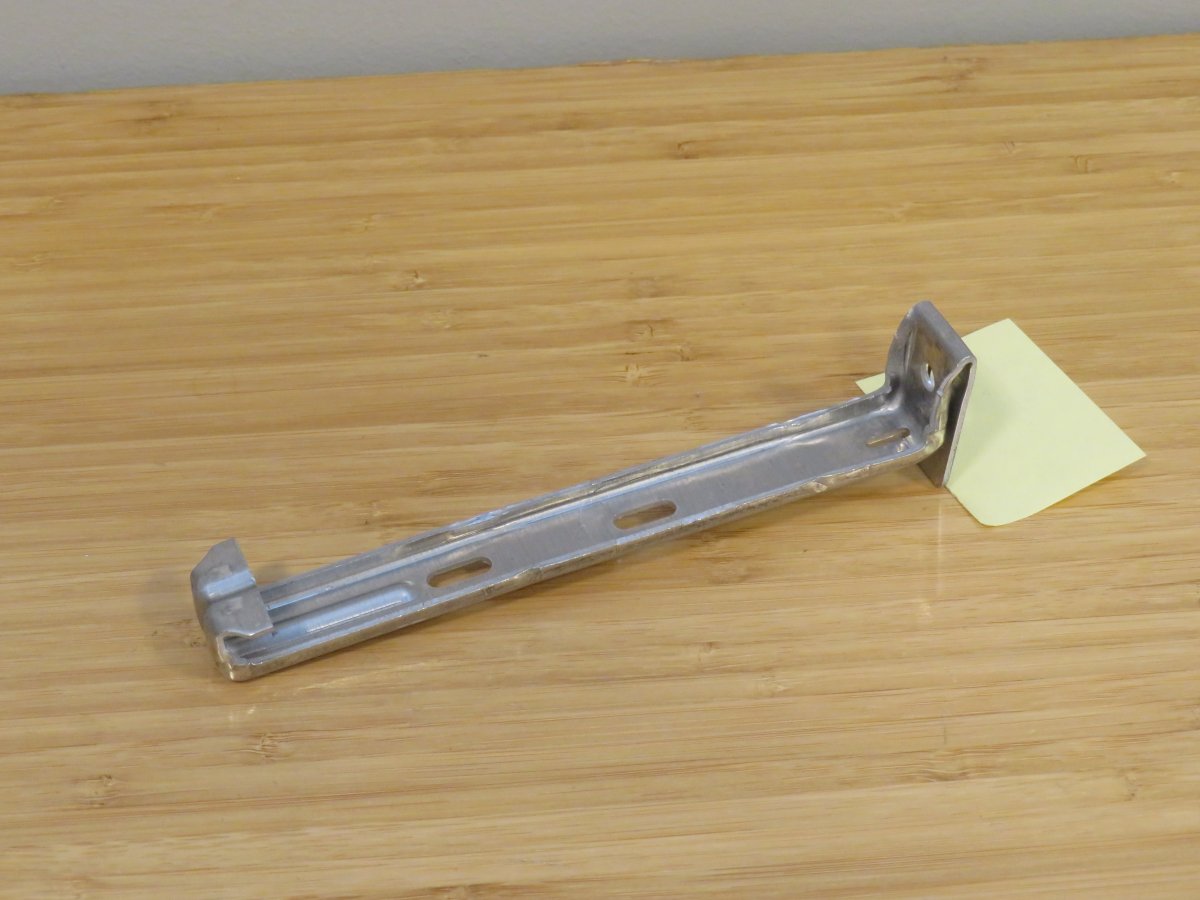 6" ULTRA HANGER WITH CLIP (800)