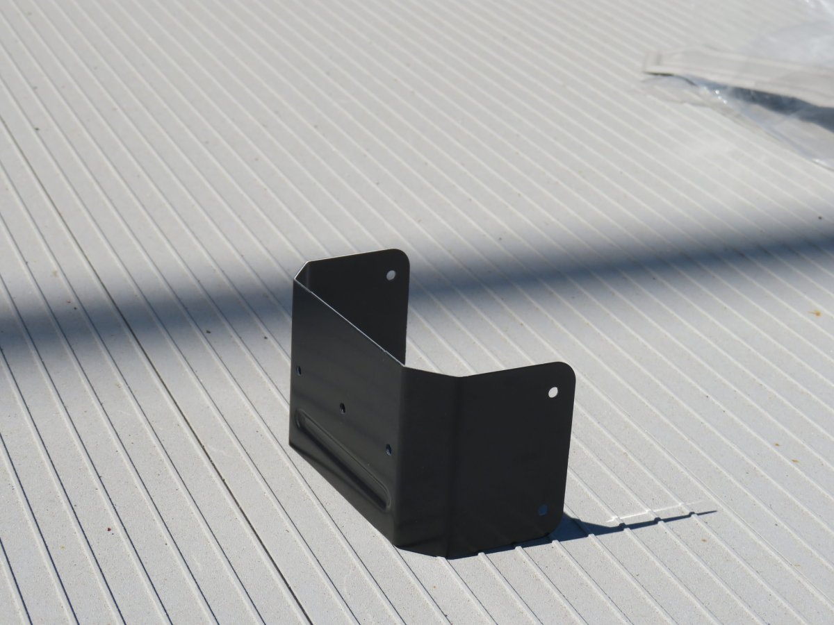 4" STEEL PIPE CLIP